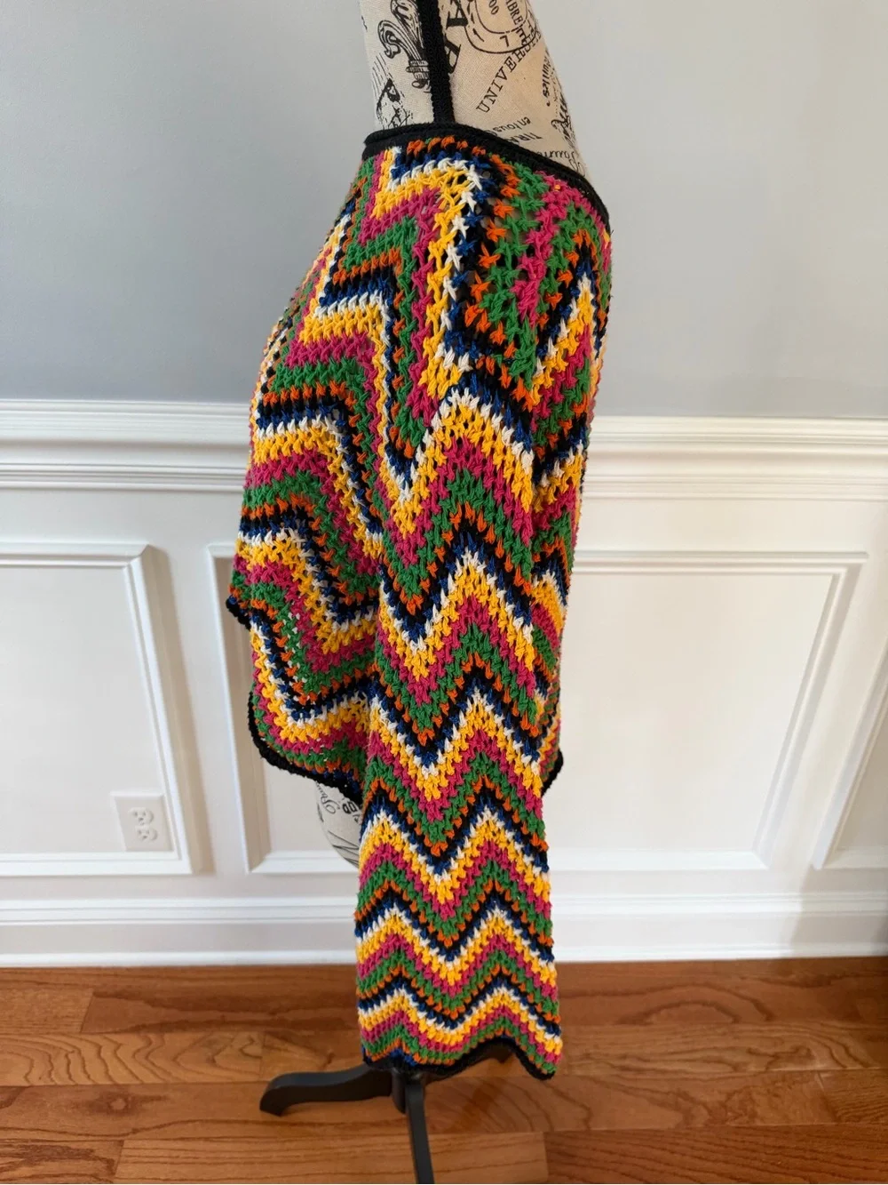 Zara‎ Colorful Crochet Zigzag Sweater – Size Large